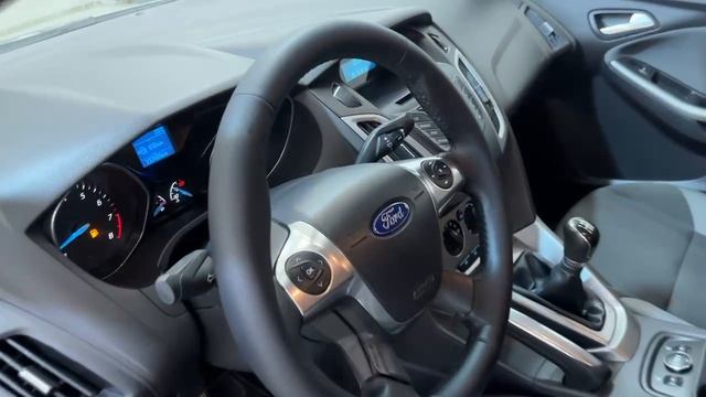 Ford Focus 2012 седан