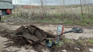 И МЕТАЛЛ И МОНЕТЫ ЭТО СУПЕР ВЫХОД. ЗНАЧКИ С КУЧИ МУСОРА И НЕ ТОЛЬКО...