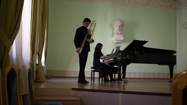 Ф. Давид «Концертино», М.П. Мусоргский «Гопак», С. Шулек соната «Глас архангела Гавриила»