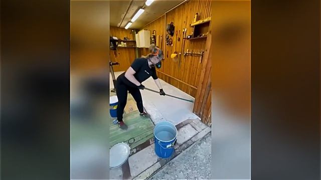 Мы так и красим пол в гараже