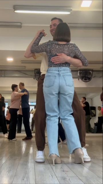 Математика помогла выяснить, куда исчезли сальсеро 
#танцы #dance #marinin #kizomba #санктпетербург