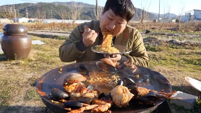 🦀🍜Рамен с морепродуктами! Острая лапша быстрого приготовления с различными морепродуктами