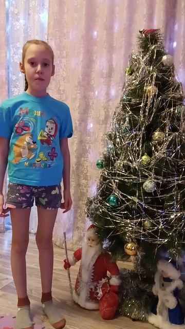 стихотворение про елку