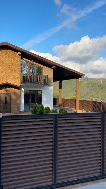 Продается Дом в Адлере с бассейном и видом на горы в стиле шале