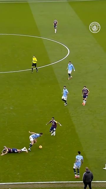 Peps reaction  football skill guardiola Savio mancity shorts