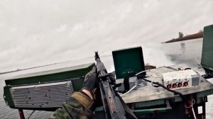 Речные катеры доставляют боеприпасы, несмотря на дроны ВСУ. Лучшее видео из зоны СВО