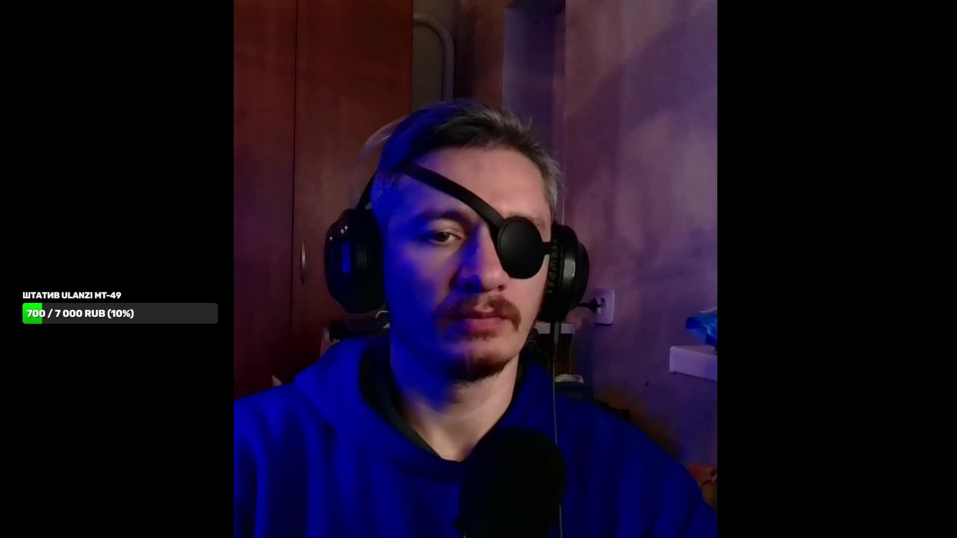 Одноглазый играет в CS 2 counter strike 2 online