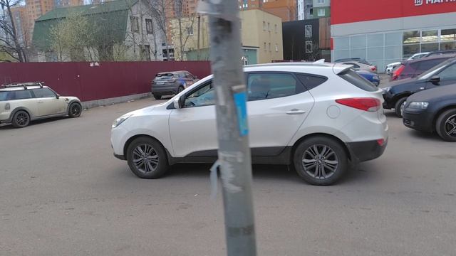 Мурино. Шоссе в Лаврики, 26.
Парковка.