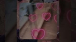 1000057044.mp4 (Собака наблюдает за устройством лестницы на 2-ой этаж в доме А-фрейм)