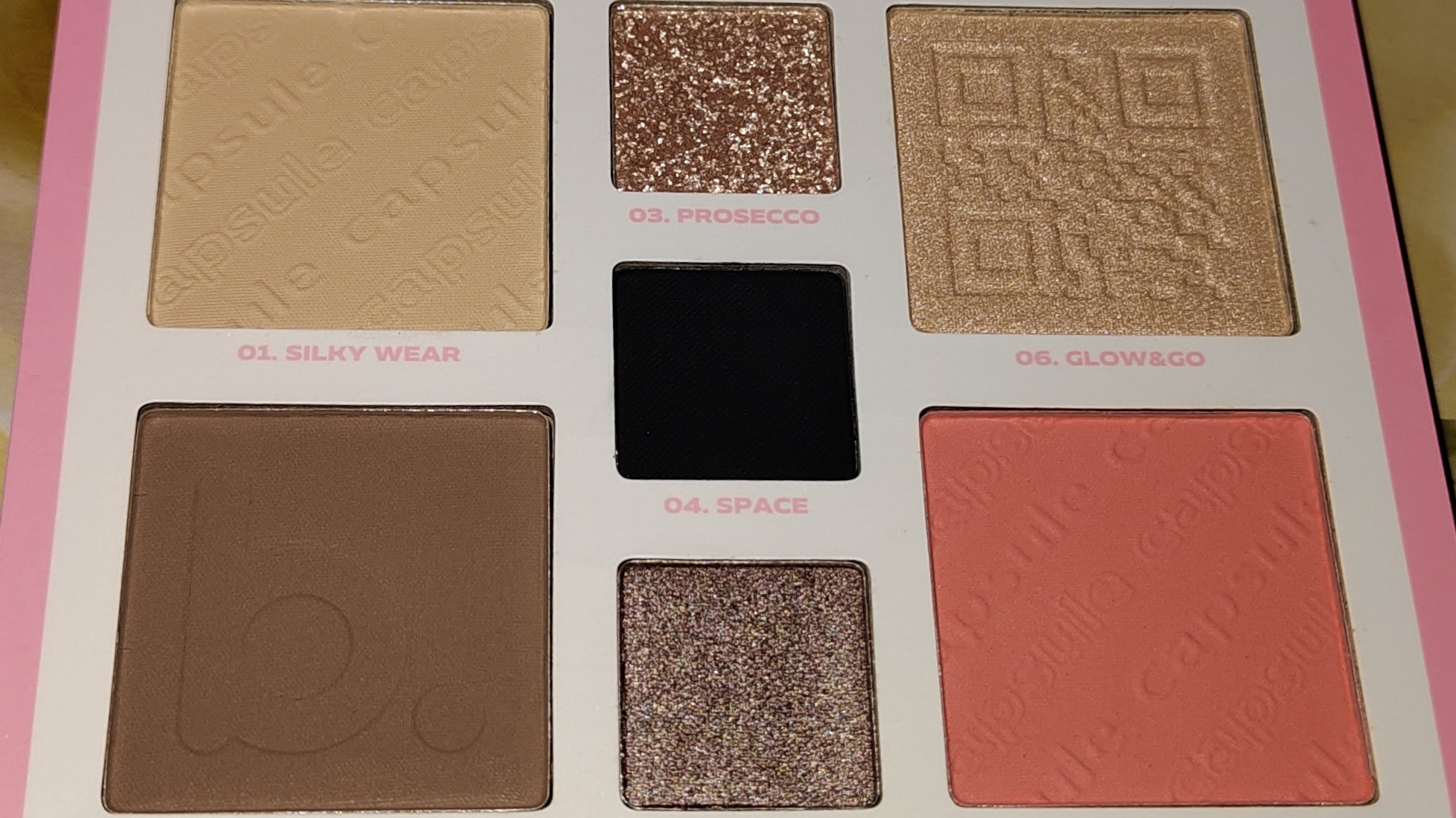 B. Colour🌹🌹🌹