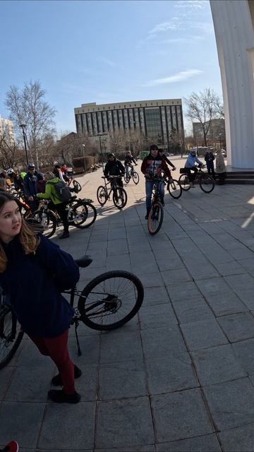 старт 45 велосипедистов