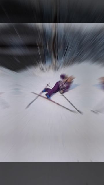 Эдит на меня