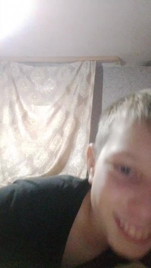 ем пельмени