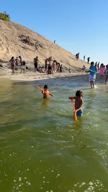 На пляже в Рио