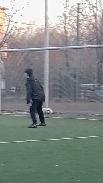 Эдит Армену