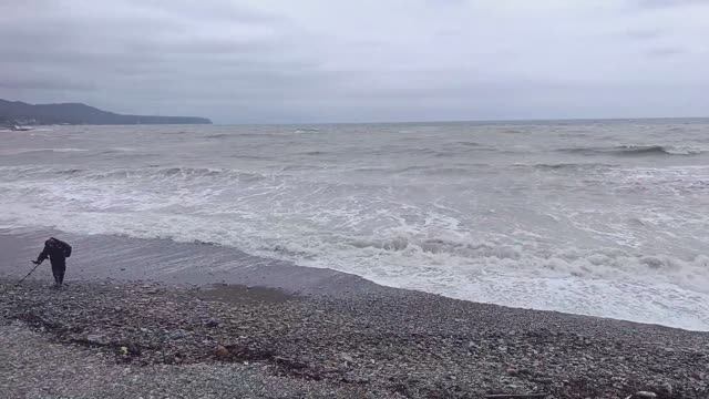 Небуг.Пляж.Апрель