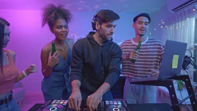 𝕬𝕮𝕰 𝕺𝕱 𝕭𝕬𝕾𝕰 - 𝕬𝖑𝖑 𝕿𝖍𝖆𝖙 𝕾𝖍𝖊 𝖂𝖆𝖓𝖙𝖘 (𝕽𝖊𝖒𝖎𝖝)