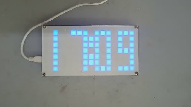 Собираем светодиодные часы из набора.