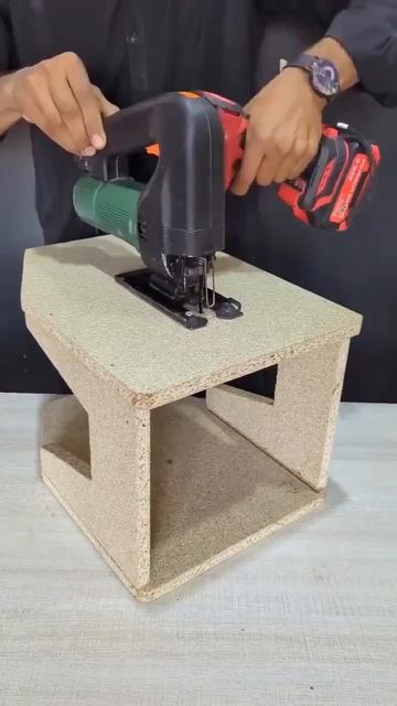 🔥 Простейшая стойка для работы с лобзиком

Мастер Профи