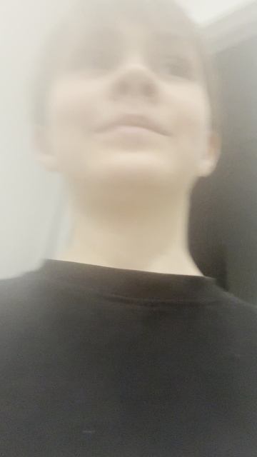 Картина наклонилась спустя неизвестно месяцев или годов!