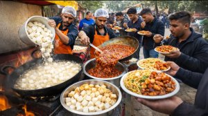 Непревзойденное приготовление панира с чили в Канпуре  оживленном индийском кафе быстрого питания