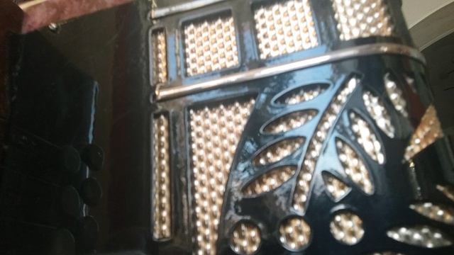 А где мне взять такую песню,на гармони,цифры,ноты,89277382068.