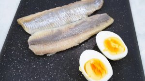 Я влюбилась в этот салат! Вкусный салат с селедкой и свеклой. Съедается сразу!