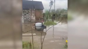 Кадры непогоды из разных регионов России.