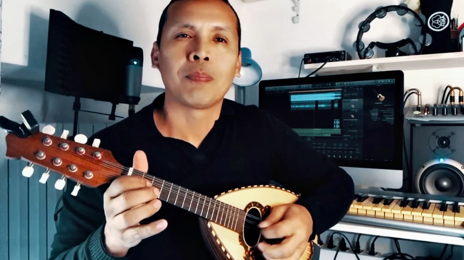 Alex Rasov - Just To Be In Love. Cover By Johnny Valdivia Tastiera & Mandolino