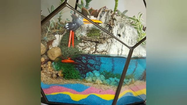 Флорариум с водоемом из эпоксидной смолы и фигурками из полимерной глины ручной работы. Подарок маме