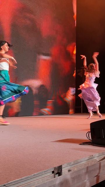 энканто выступление касплей