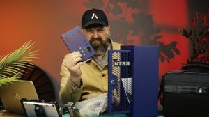 Надпись на коробке Network Technologies Special Systems.