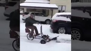 Современное решение для уборки снега на участке - оригинальное самодельное устройство.