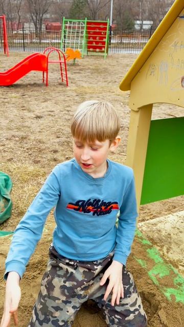 Китайка и Большой Кулич😂🤣