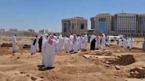 Һәрбер кешегә кабер казылган. Зөфәр хәзрәт Тахавиев.