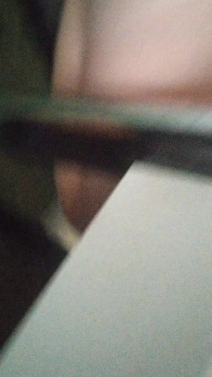 отравлена конфета