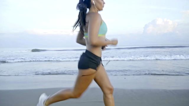 КРАСИВЫЕ ФИТНЕС-ДЕВУШКИ БЕГУНЬИ