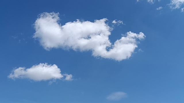 ПРОСТО💞 СЛУШАЙТЕ МУЗЫКУ. ДВЕ МИНУТЫ СО МНОЙ. ПО ГОРОДУ....