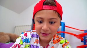 Такого ПОДАРКА Камиль НЕ ЖДАЛ? Кто ПРИШЕЛ На День Рождения? кикидо