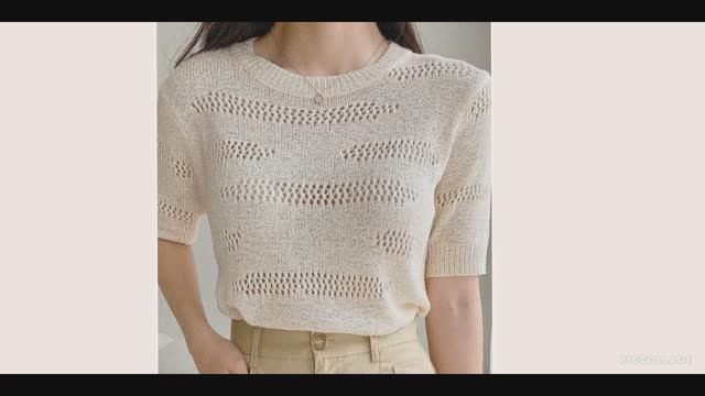 Футболка с простой ажурной сеточкой.