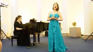 Любовь Балашова исполняет романс Рахманинова «Весенние воды». Фортепиано — Наталья Латифова