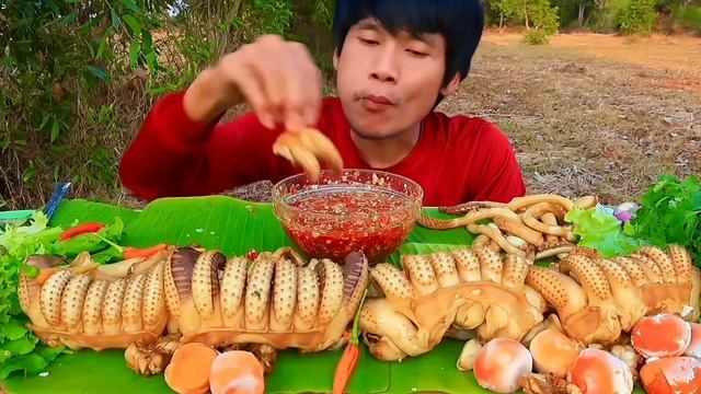 #MUKBANG Щупальца кальмара на гриле, соус из морепродуктов и свежие овощи! ASMR ЕДА НА КАМЕРУ ОБЖОР