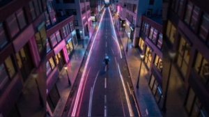 Бегущий в наушниках