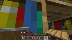 Играю в Майнкрафт бедрок выживание на телефоне, подключил мышку и клавиотуру