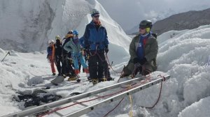 Первый день команды «Эверест-26» в базовом лагере был насыщен тренировочными занятиями