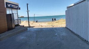 Анапа. Солнечно и тепло. Пляжи обновляют песком. 26 апреля 2026.