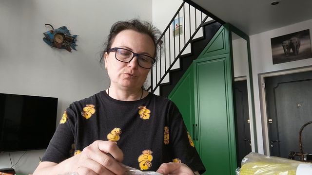 Что  купила в продуктовом ?