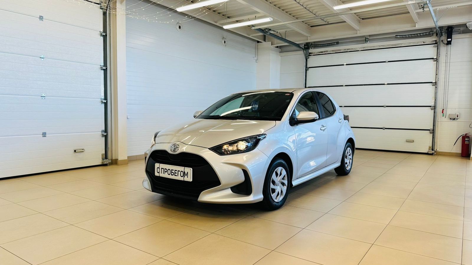 Toyota Yaris, 2021 год