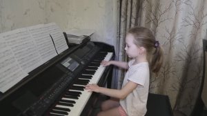 СНЕГ (Ф. Киркоров). Виктория Викторовна 6 лет. Дети поют.