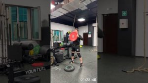 Черный Виктор , ТФ Жулебино,член клуба ,«Подъемы корпуса на GHD + берпи с диском»  3:59